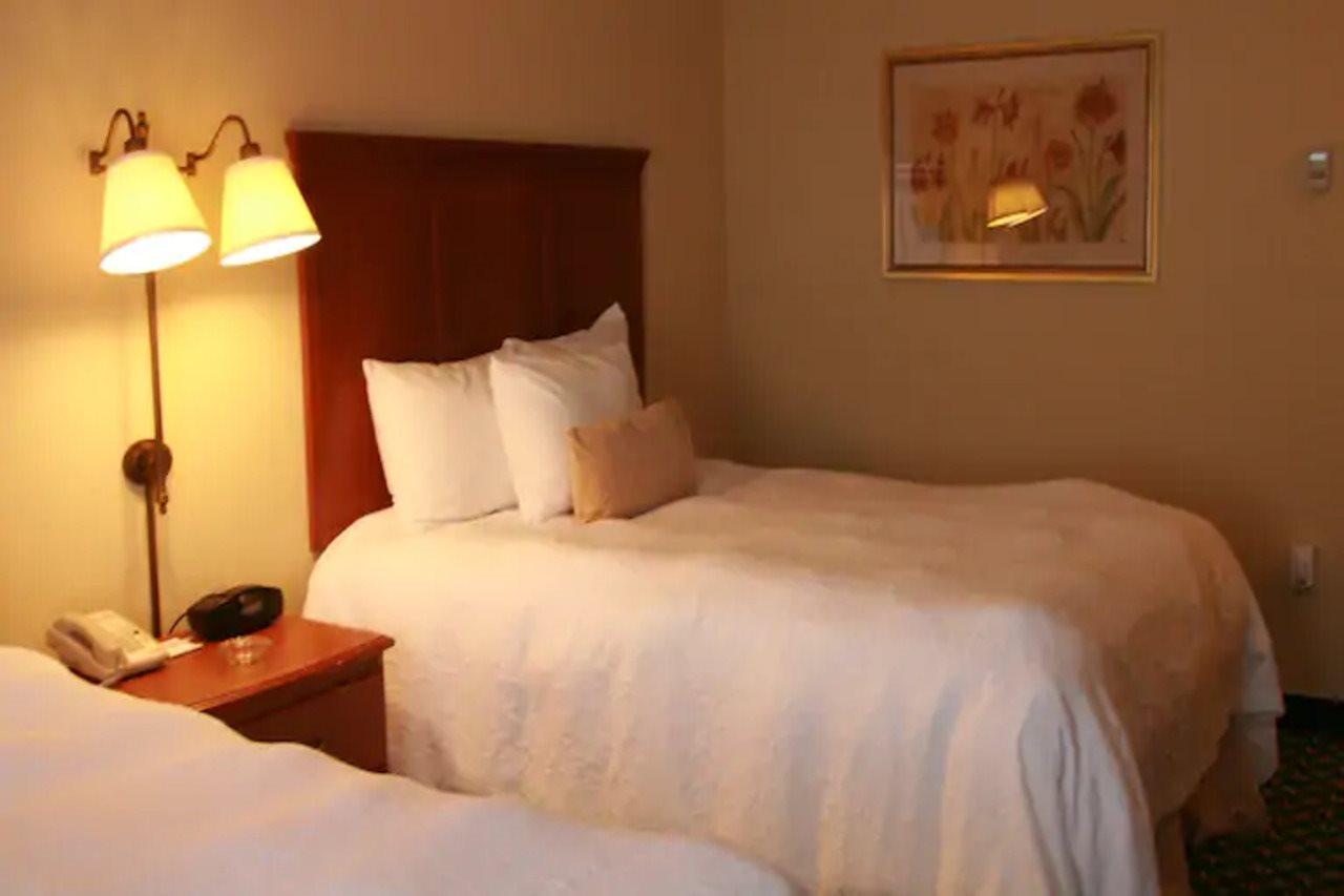 Newly Renovated Hampton Inn Omaha West Lakeside Екстер'єр фото