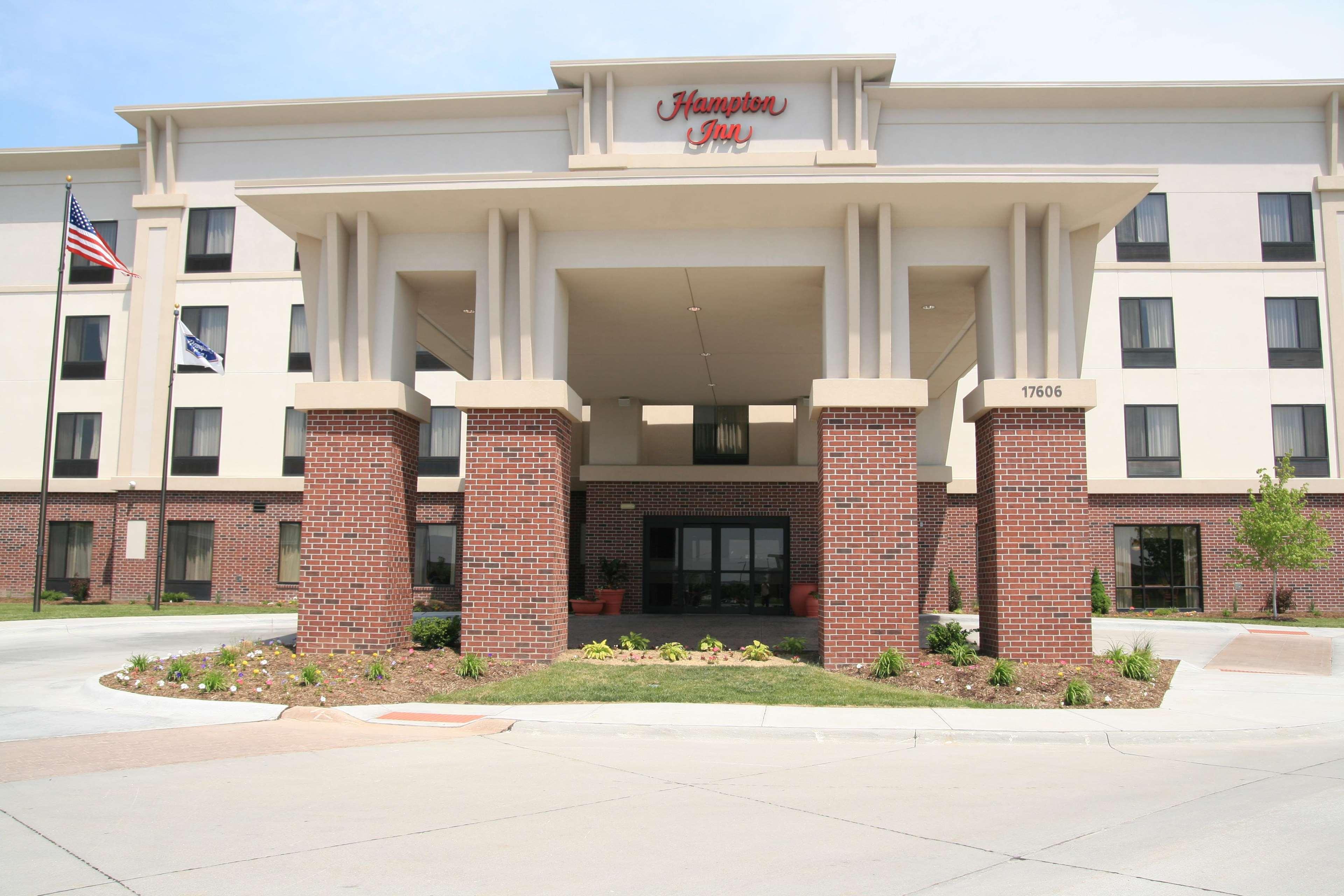 Newly Renovated Hampton Inn Omaha West Lakeside Екстер'єр фото