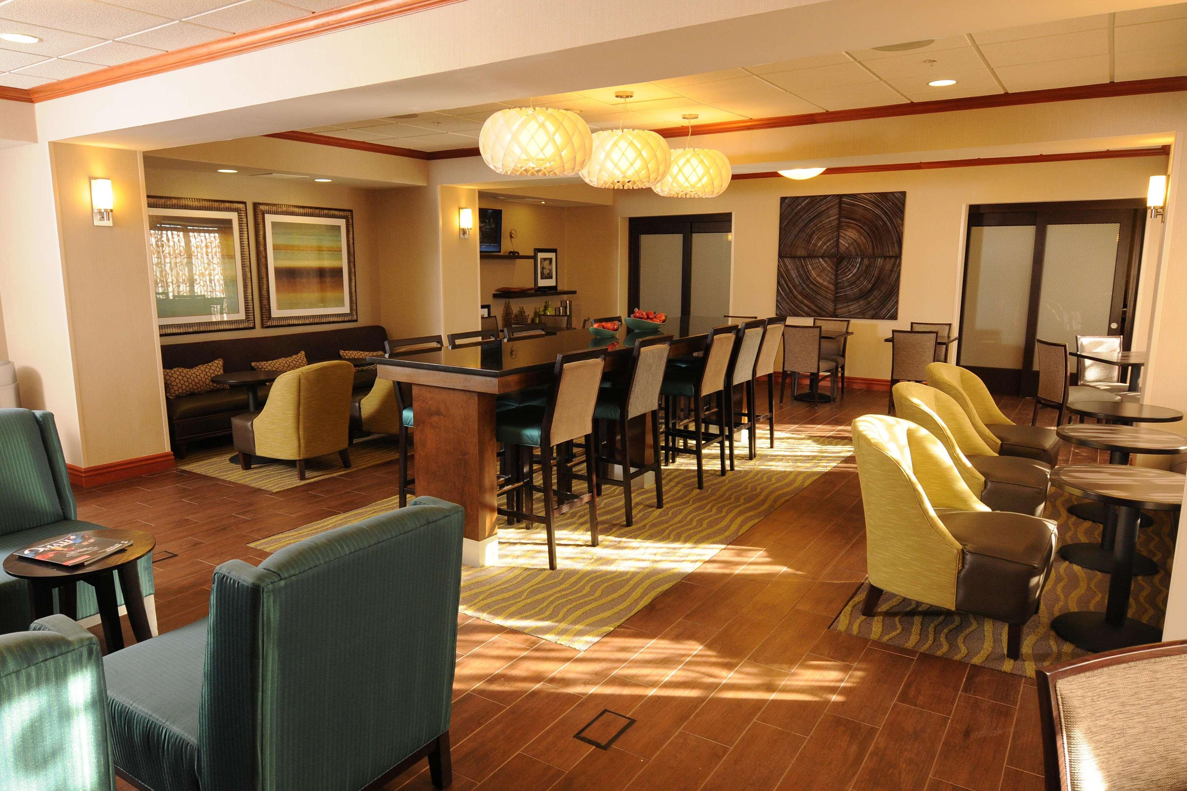 Newly Renovated Hampton Inn Omaha West Lakeside Екстер'єр фото