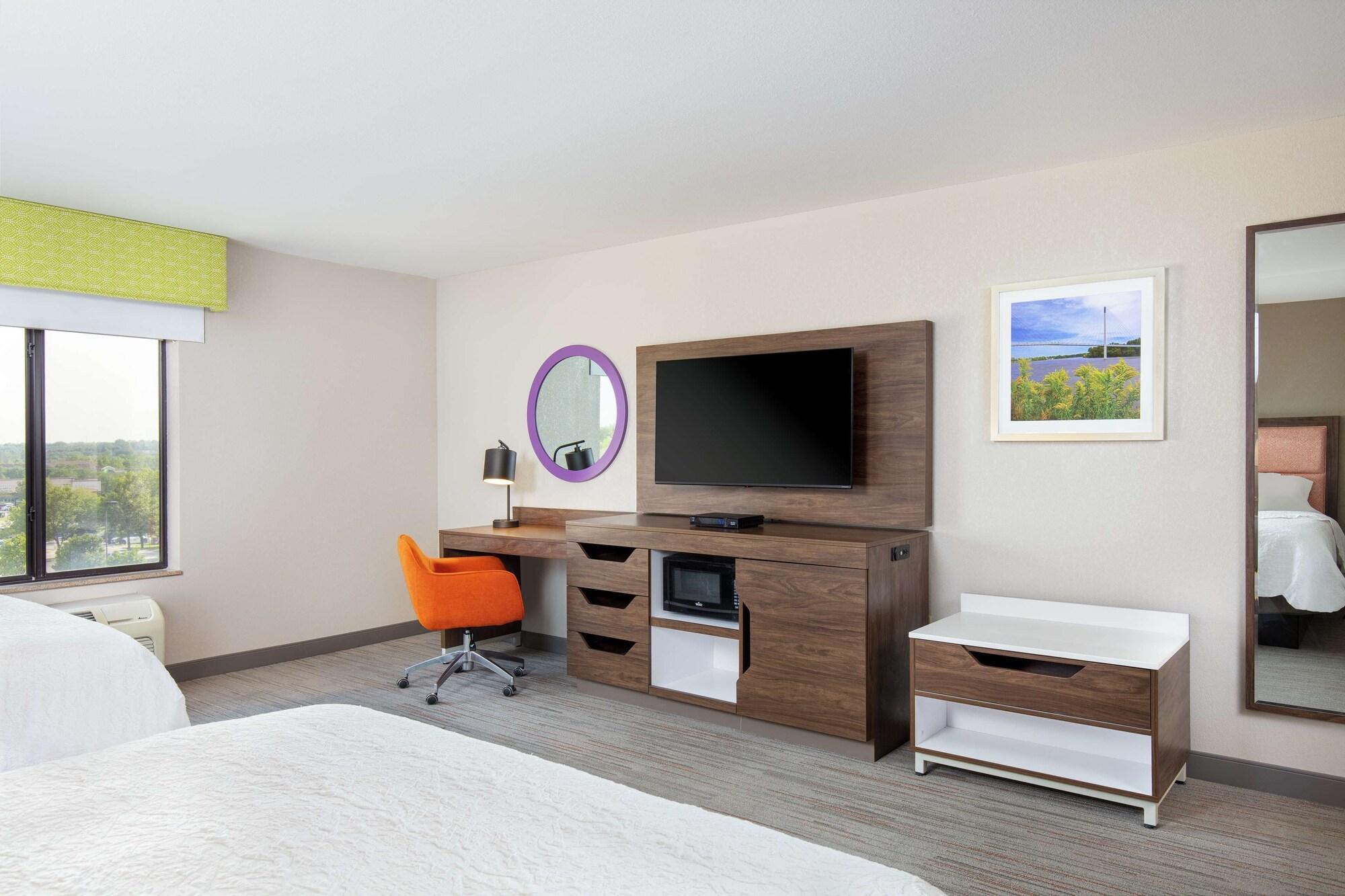 Newly Renovated Hampton Inn Omaha West Lakeside Екстер'єр фото