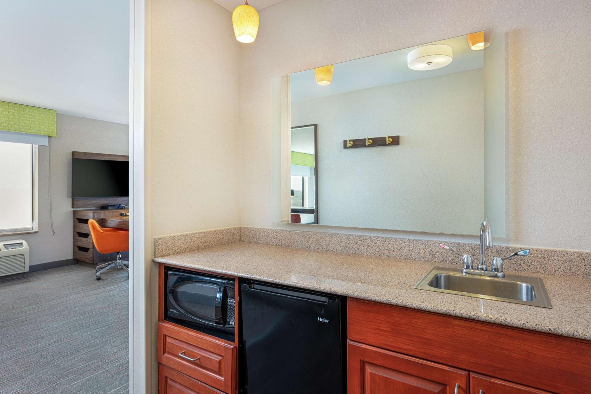 Newly Renovated Hampton Inn Omaha West Lakeside Екстер'єр фото
